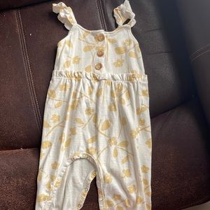 Jessica Simpson 3/6 month used once